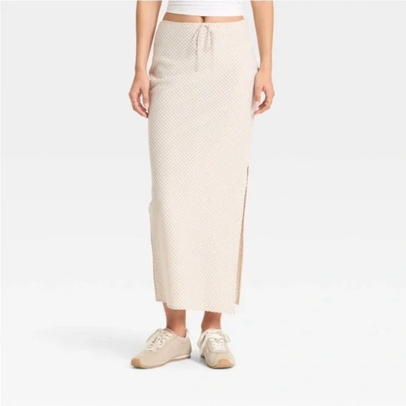 Women's Column Maxi Skirt - Wild Fable™
Taupe Gingham new 🆕 - Picture 4 of 6